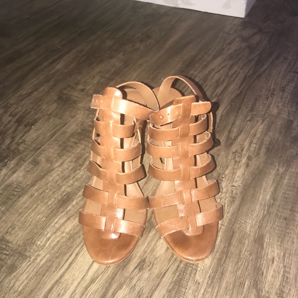 Lucky - tan strappy wedges - lightly worn